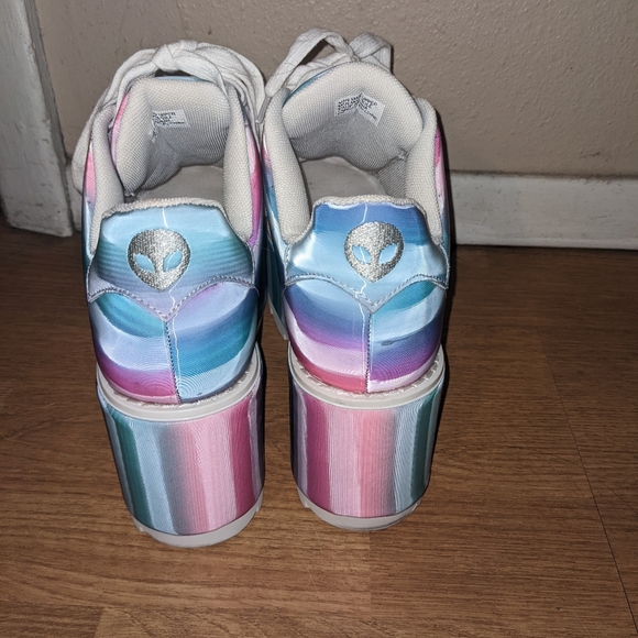 Obo Yru LaLa prizmatiq pastel platform sneakers size 6 - Picture 3 of 6